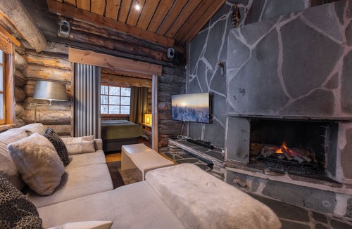 Saariselka Apartment | Kuukkeli Log Houses Teerenpesä - Premium Suite A48