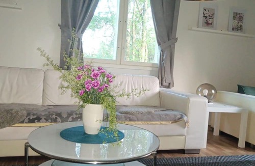 Elimaki Cottage | Pet Friendly Retreat - Sleeps 8 With Sauna