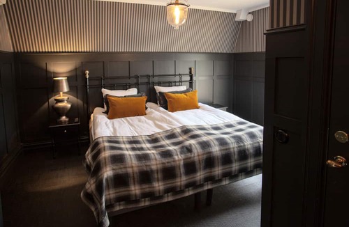 Fiskebackskil Hotel | Tweed Hotell Skaftö