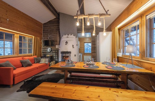 Saariselka House | Kuukkeli Log Houses Aurora- Secret Cabin