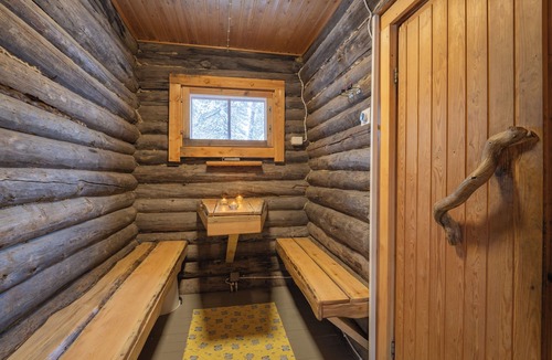 Saariselka House | Kuukkeli Log Houses Aurora- Secret Cabin
