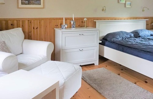 Bollaltsbygget House | 5 person holiday home in KNÄRED