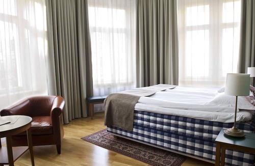 Byjorden-Nibbles- Backe Hotel | Hotel Bishops Arms, Köping