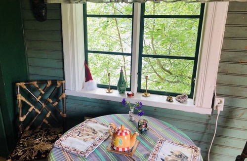 Avesta Cottage | Tranquil Lakeside Cottage Retreat