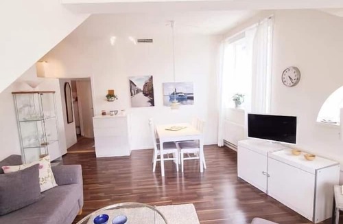 Mariefred Hotel | Hotell Röda Magasinet
