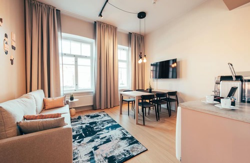 Keskinen District Hotel | The Folks Hotel Konepaja