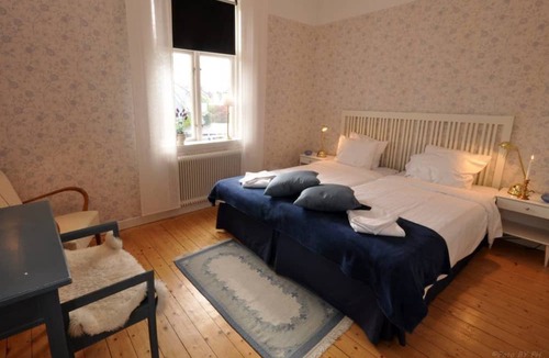 Toreboda House | Pensionat Prästgården