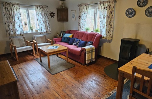 Hallaryd House | Cozy cottage with hot tub