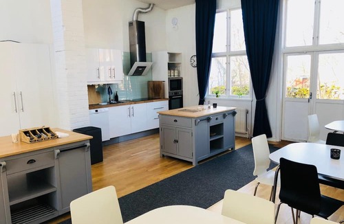 Fjalkinge Hostel | Ivögården Mat & Vingård