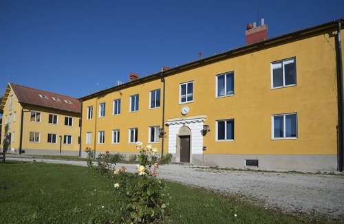 Farosund House | STF Östra Flygeln Bunge Vandrarhem