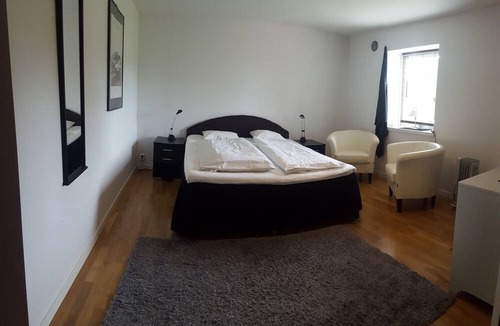 Borrby Bed & Breakfast | Borrby frö - Bed & Breakfast