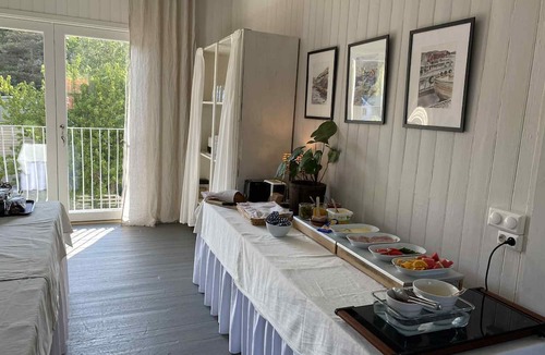 Hamburgsund Hostel | Kustnära Vandrarhem - Hostel
