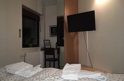 Trollhattan Bed & Breakfast | Trollhättans Bed and Breakfast