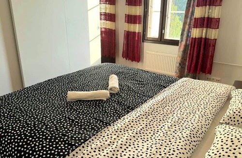 Espoo House | Room-cozy Double Bedroom in Espoo