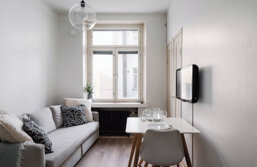 Alppiharju Apartment | Cozy & Modern Studio Apartment in Kallio