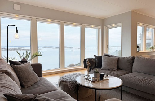 Torslanda House | Fantastic villa with a sea view in Torslanda | SE09060