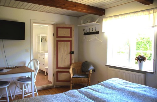Tomelilla Bed & Breakfast | Landet Bed and Breakfast