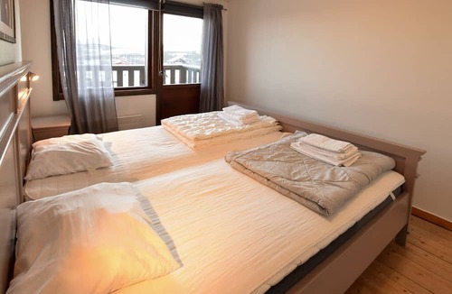 Abisko Hotel | Abisko Guesthouse & Activities