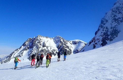 Lyngen House | 6 person holiday home in Svensby