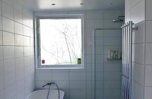 Danderyd House | Lyxig Villa med Fantastisk Sjöutsikt - 15 Minuter Från Centrum