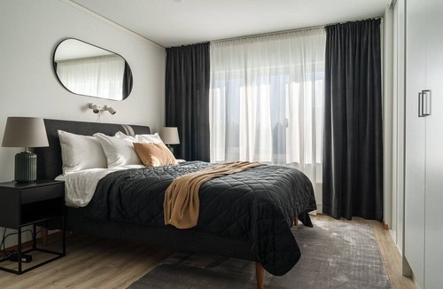 Notviken Apartment | Consultant's Luleå Hub: Work & Rest