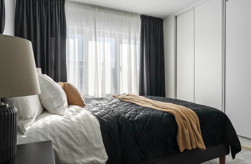 Notviken Apartment | Consultant's Luleå Hub: Work & Rest