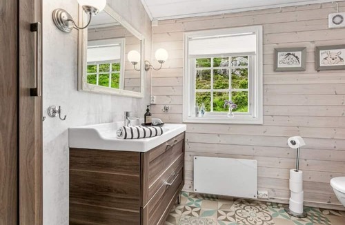 Hitra House | Gemütliches Ferienhaus mit Panoramablick, Boot mit Guide vor Ort Buchbar