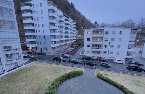 Alesund Apartment | Cozy 1-bedroom apartment in enjoyable Ålesund with AC, WiFi, Car Parking