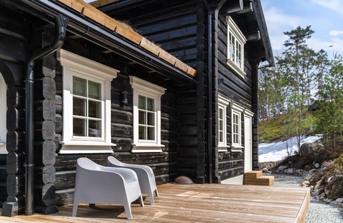 Kviteseid House | Holiday home Tuva Hytte in Vråliosen