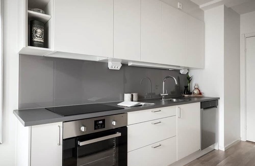 Solna Apartment | Mysigt Lägenheten Nära Stan