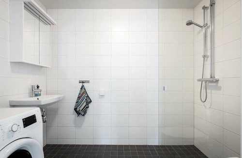 Solna Apartment | Mysigt Lägenheten Nära Stan