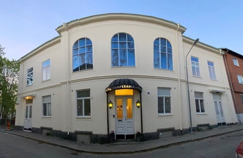 Vastra Hudiksvall Hotel | Pks - Ät drick & Bo