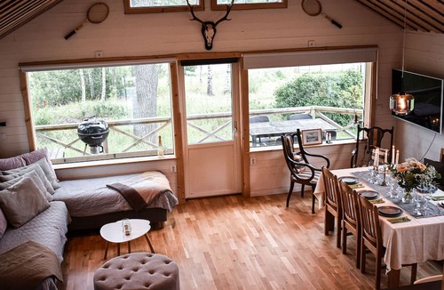 Flen Resort | Idrottsgården lakeside accommodation and events