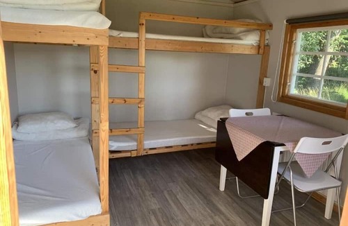 Norra Skara Hotel | Skara Stadscamping & Stugby