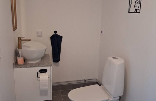 Bullaren Apartment | Cozy Place Near Nature and Bath