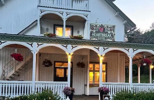 Heidal Hotel | Heartbreak Hotel