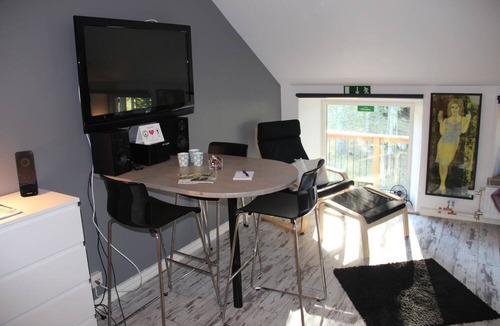 Sala Bed & Breakfast | Norrängens Alpacka - Det lilla boutiquehotellet med en fluffy twist