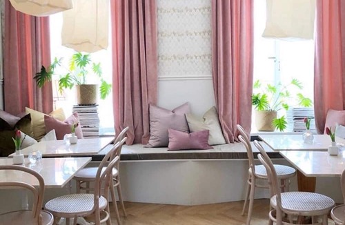 Ronneby Bed & Breakfast | Café Mandeltårtan B&B VillaFloraViola