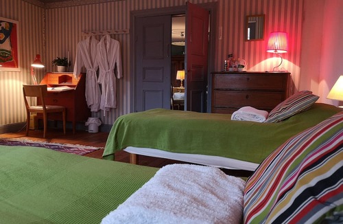 Nacka Bed & Breakfast | Varmdovagen B&B Cottage