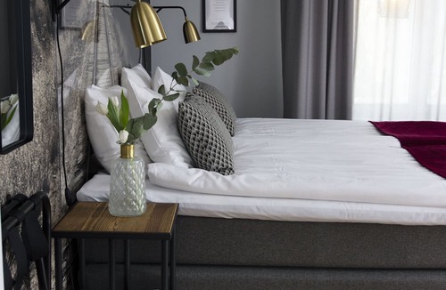 Nikolai Hotel | Livin Station