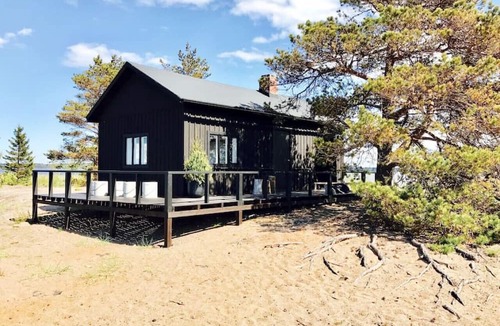 Kokkola Cottage | H A R R B Å D A - Kaksi Mökkiä Merenrannalla