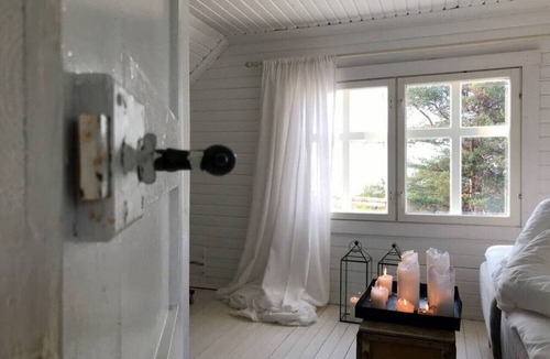 Kokkola Cottage | H A R R B Å D A - Kaksi Mökkiä Merenrannalla