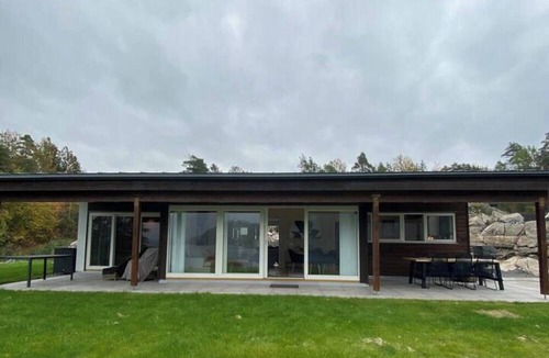Frogn Cottage | Cabin - Sleeps 14 with Sea View
