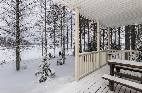 Hiukkajoki House | Vacation home Muikku by Interhome