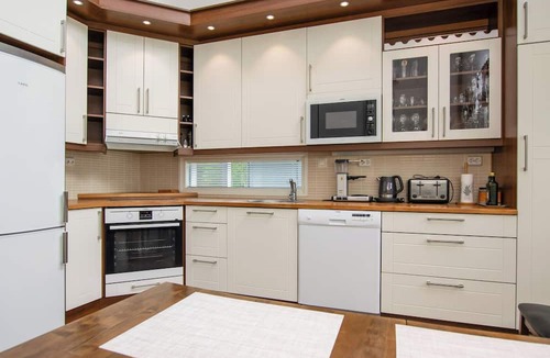 Paltamo House | Paltamon golfhovi a (sis. 2 golf pelioikeutta) by Interhome