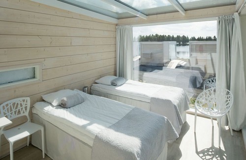 Kemi Villa | Seaside Glass Villa