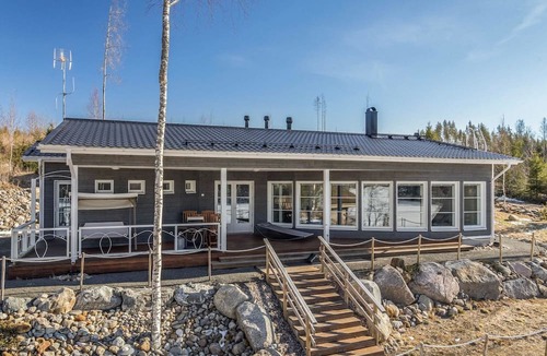 Hirvensalmi House | Riemukaari by Interhome
