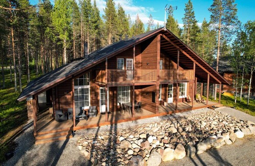 Sirkka Cabin | Modern & cozy cabin with 2 ski passes, Villa Levi Snowlight