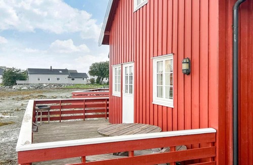 Beian House | Seaside Retreat with Boats & Fishing