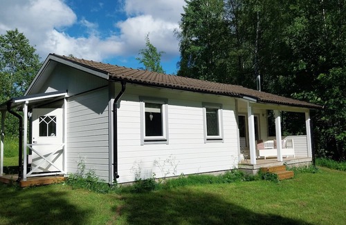 Bredsjo House | Lilla Björk - Cozy Vacation Home for 4 People